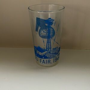 WORLD’S FAIR vtg 1962/Seattle ~ souvenir drinking glass